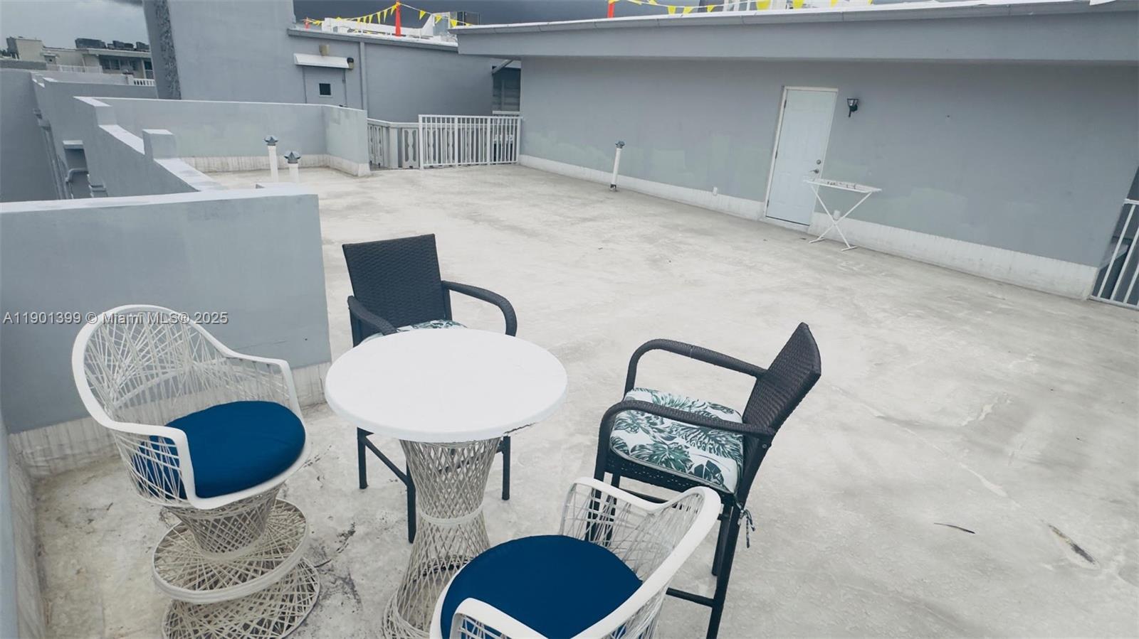 SECOND GULFSTREAM GARDEN - Residential Lease