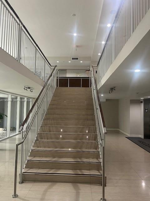 23 BISCAYNE BAY CONDO - Residential