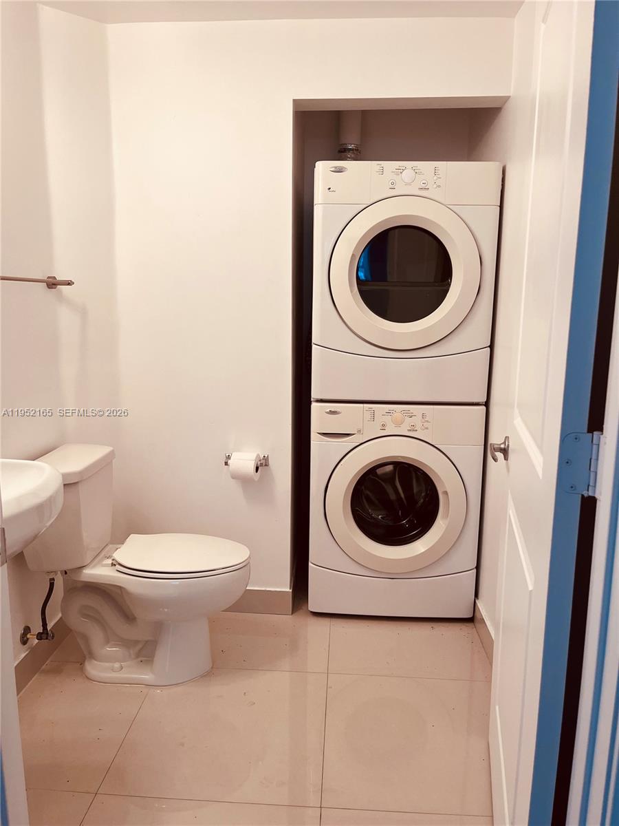 23 BISCAYNE BAY CONDO - Residential