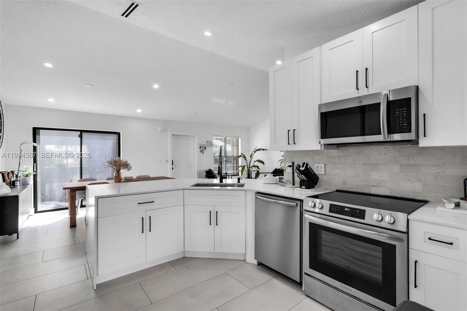 COQUINA LAKES - Residential