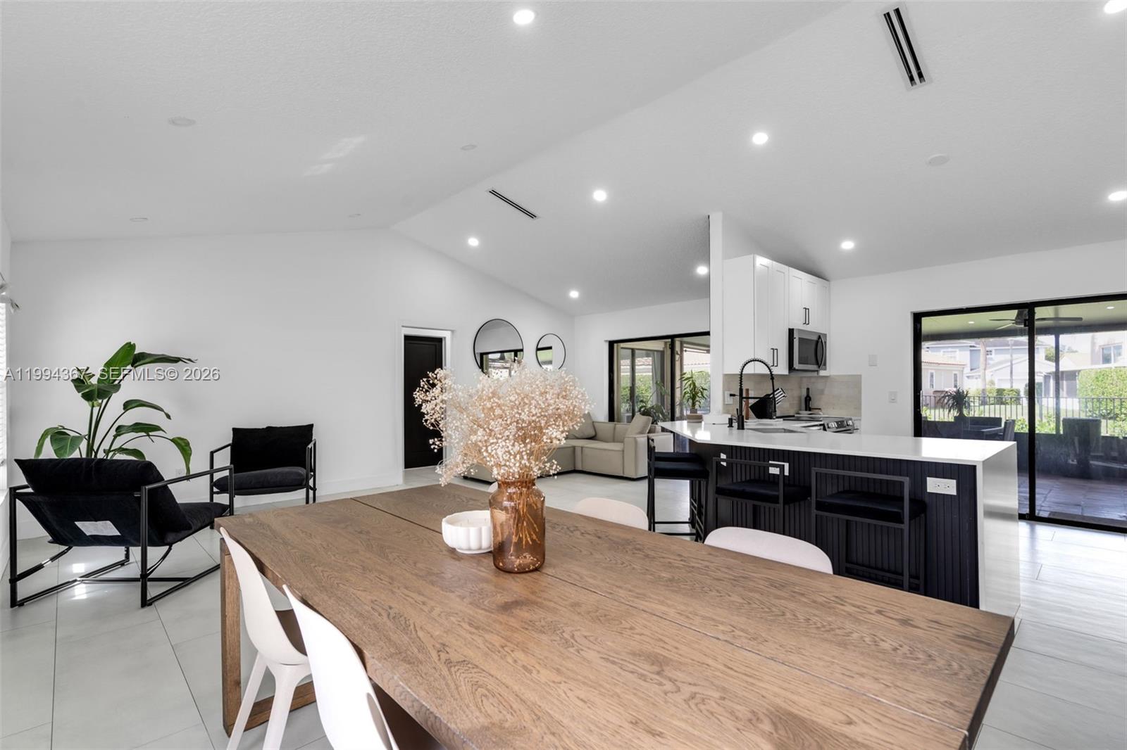 COQUINA LAKES - Residential