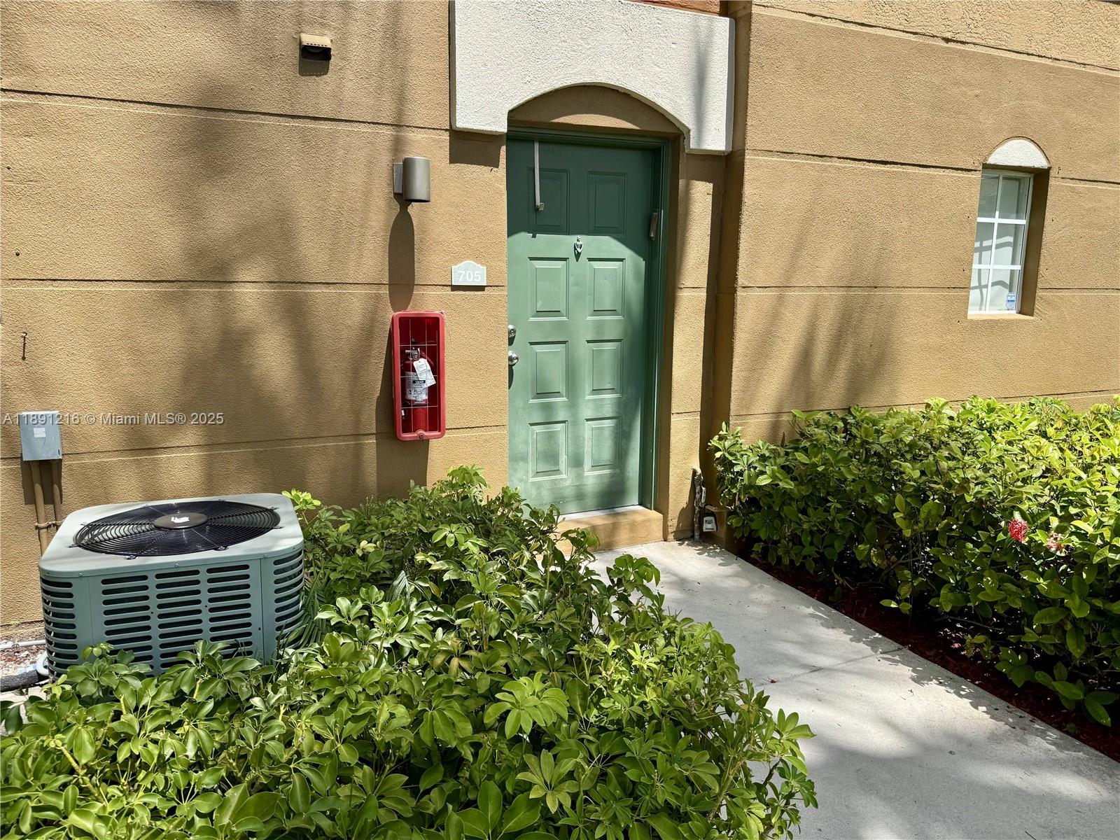 AVENTI AT AVENTURA CONDO - Residential Lease