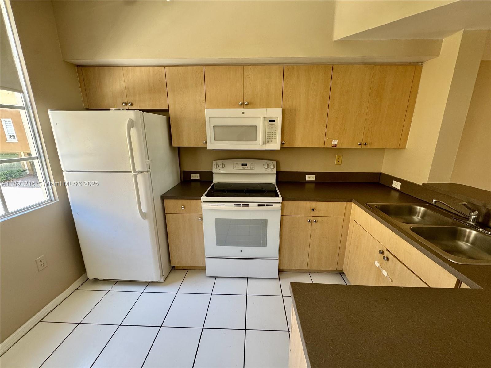 AVENTI AT AVENTURA CONDO - Residential Lease