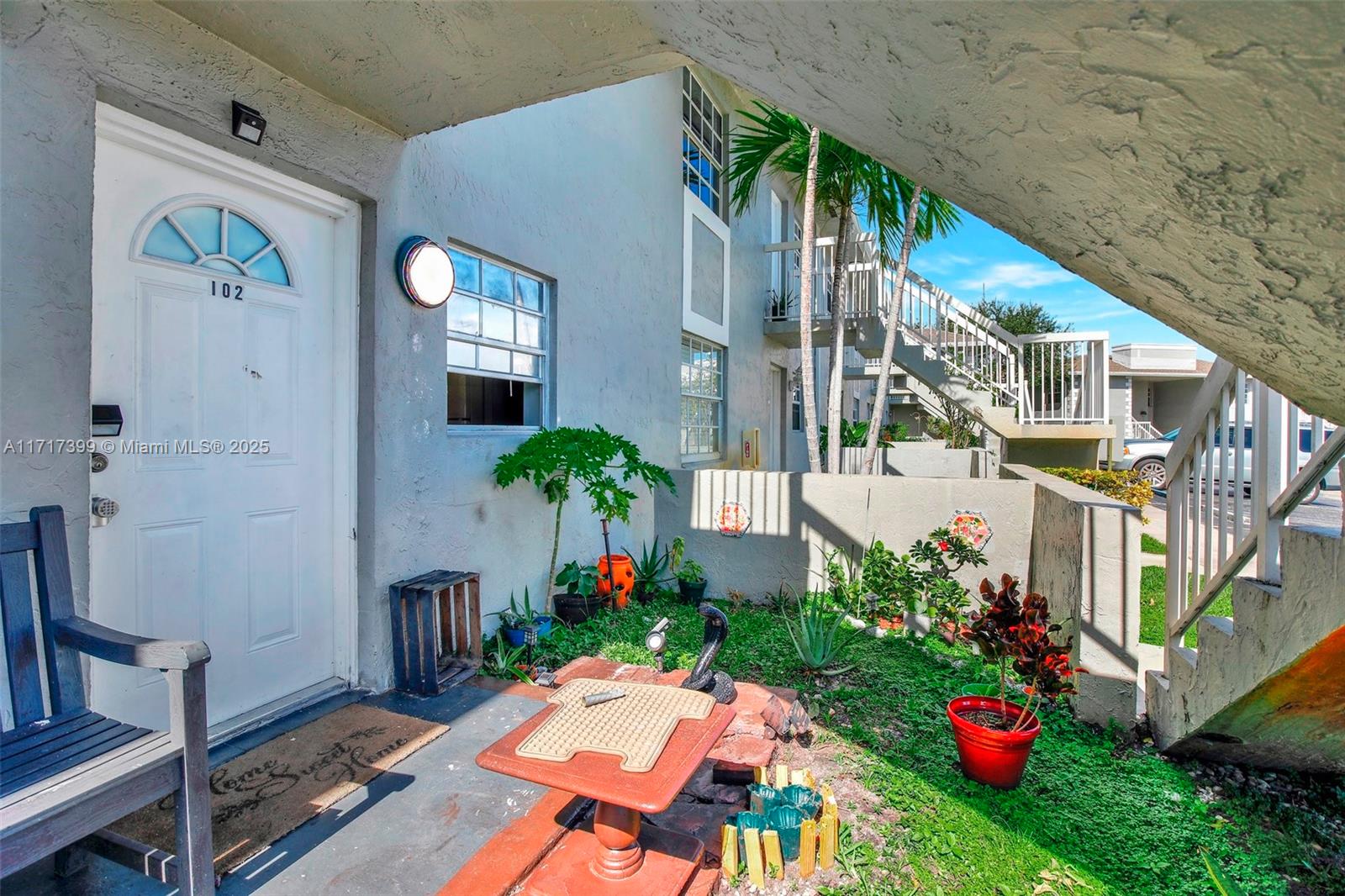 MONTEREY VILLAGE-TWO COND - Residential