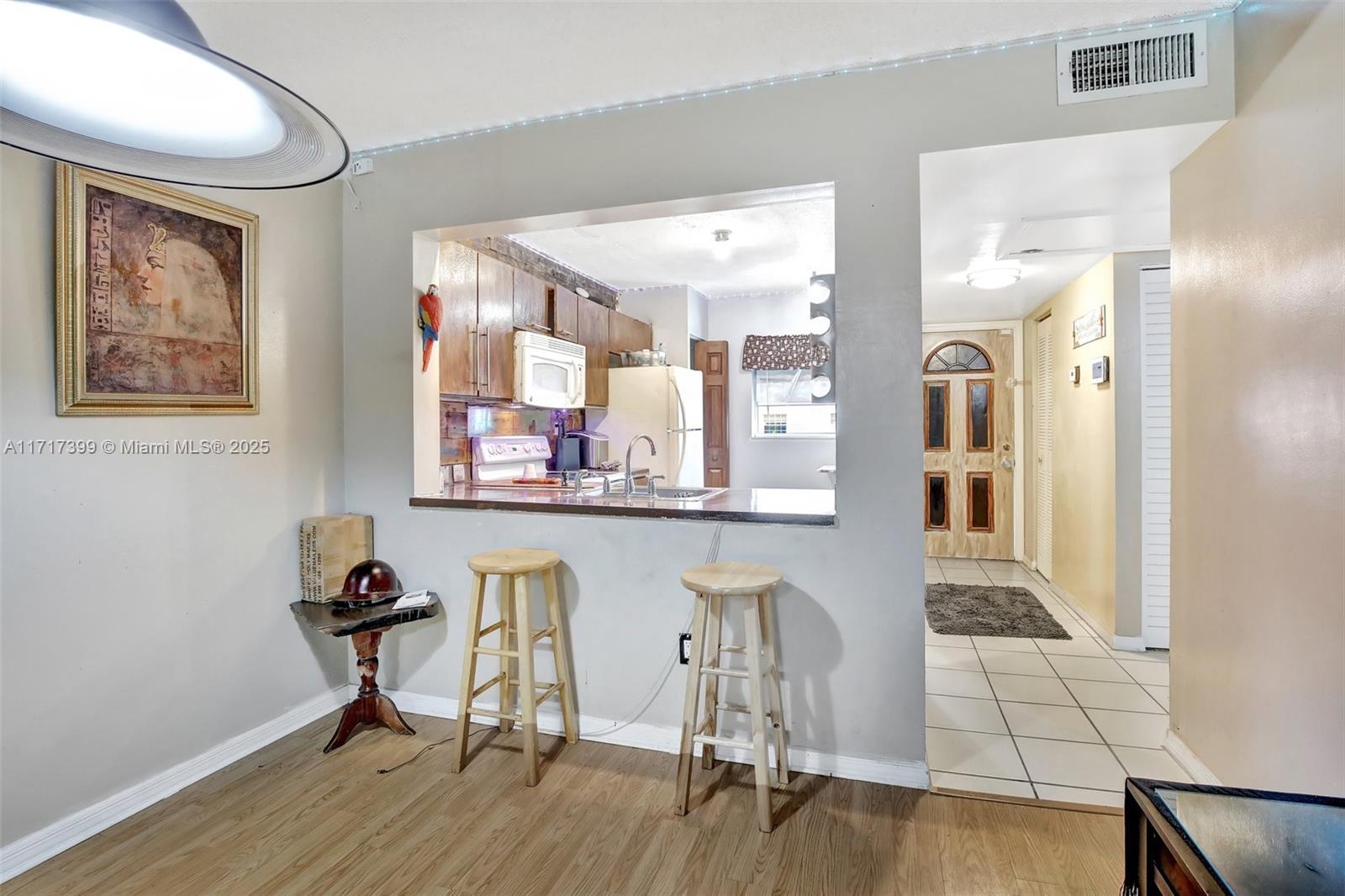 MONTEREY VILLAGE-TWO COND - Residential
