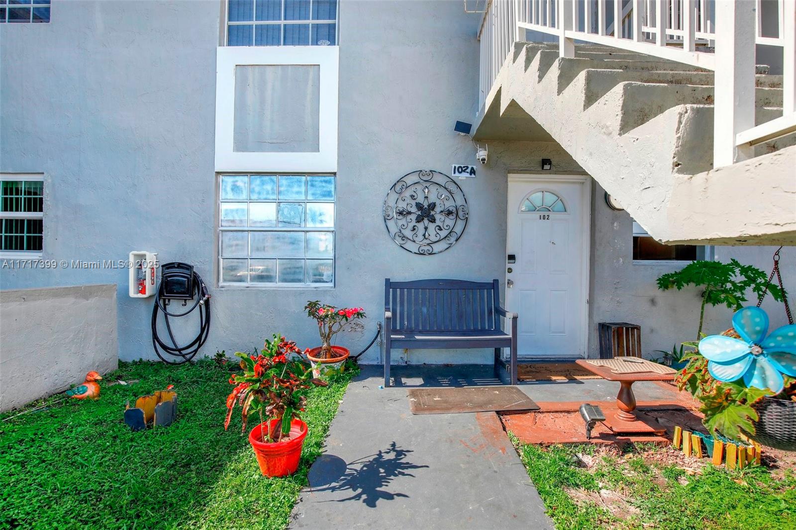 MONTEREY VILLAGE-TWO COND - Residential