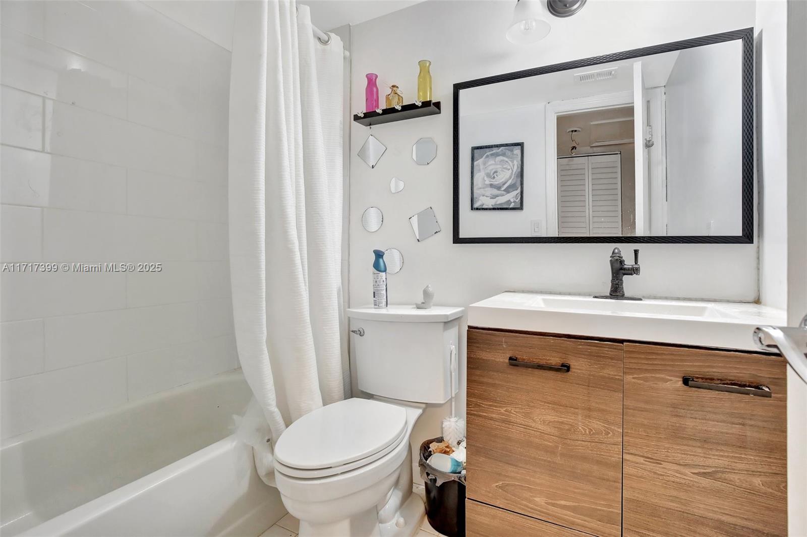 MONTEREY VILLAGE-TWO COND - Residential