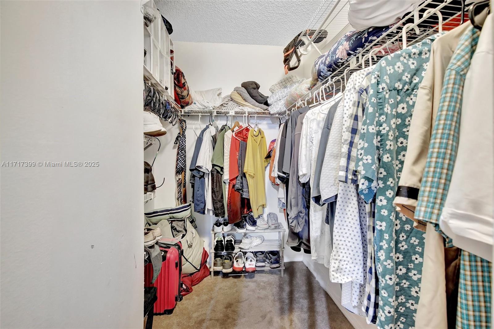 MONTEREY VILLAGE-TWO COND - Residential
