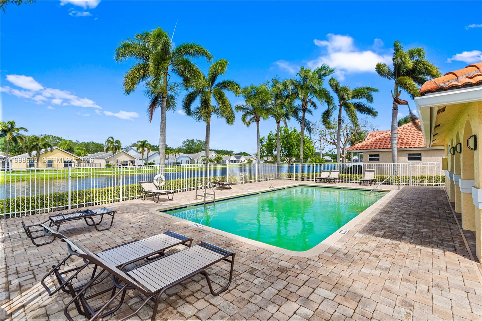 FOREST RIDGE CLUSTER HOME - Residential Lease