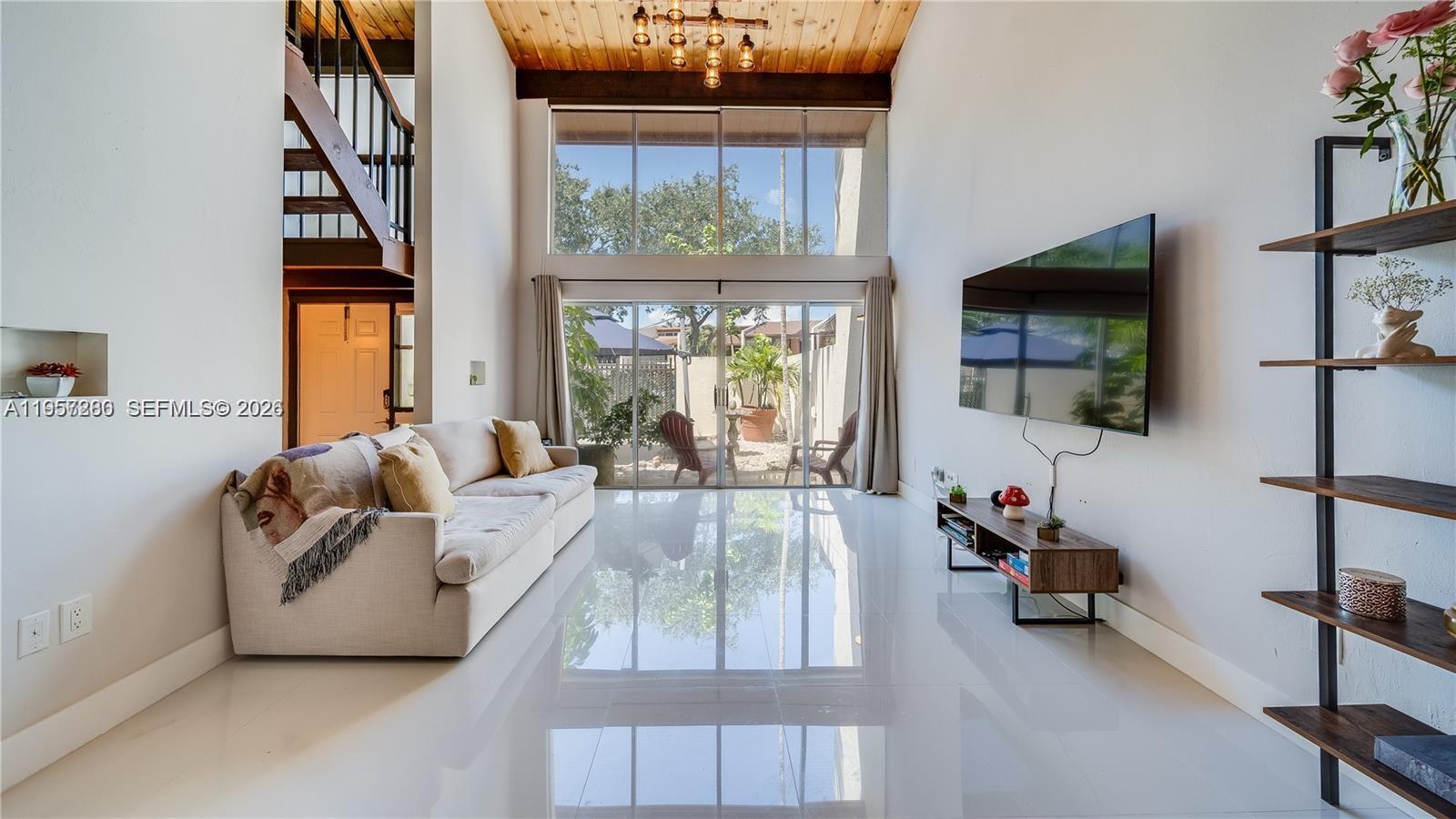 SUNSET PARK LAKE VILLAS S - Residential