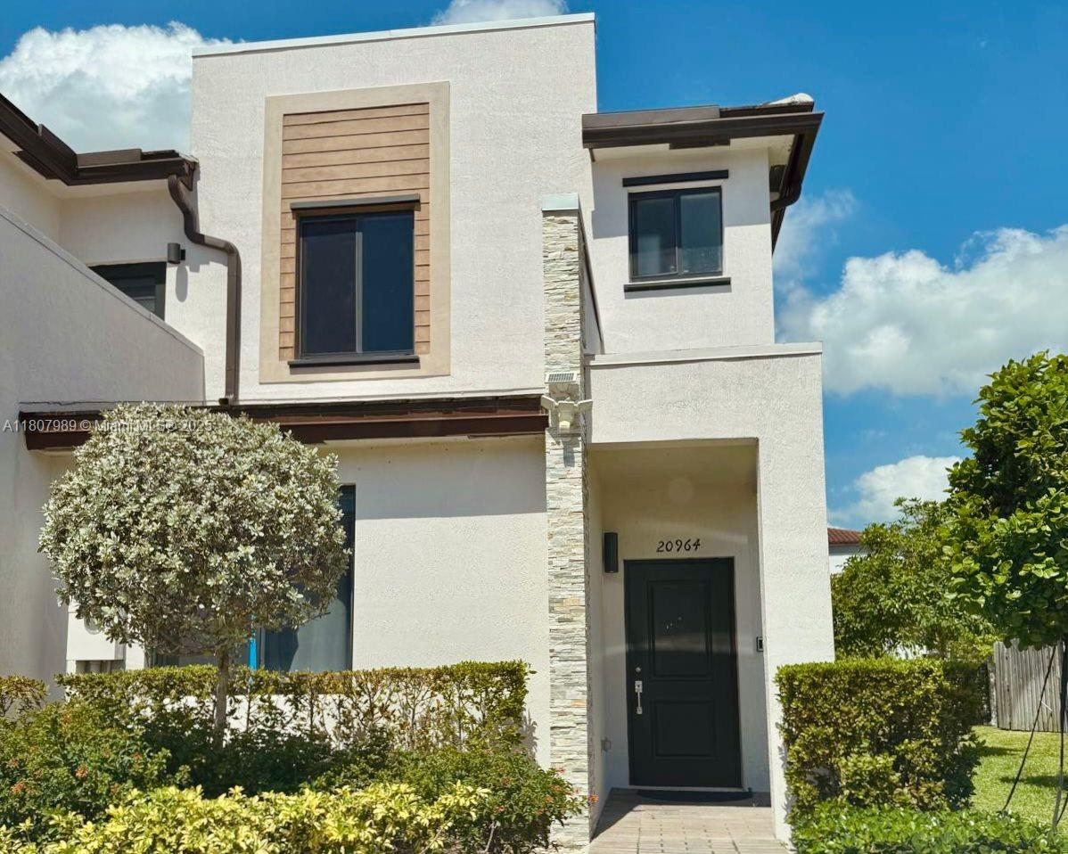 Rental Property at 20964 Ne 8th Ave 20964, Miami, Broward County, Florida - Bedrooms: 3 
Bathrooms: 3  - $3,000 MO.