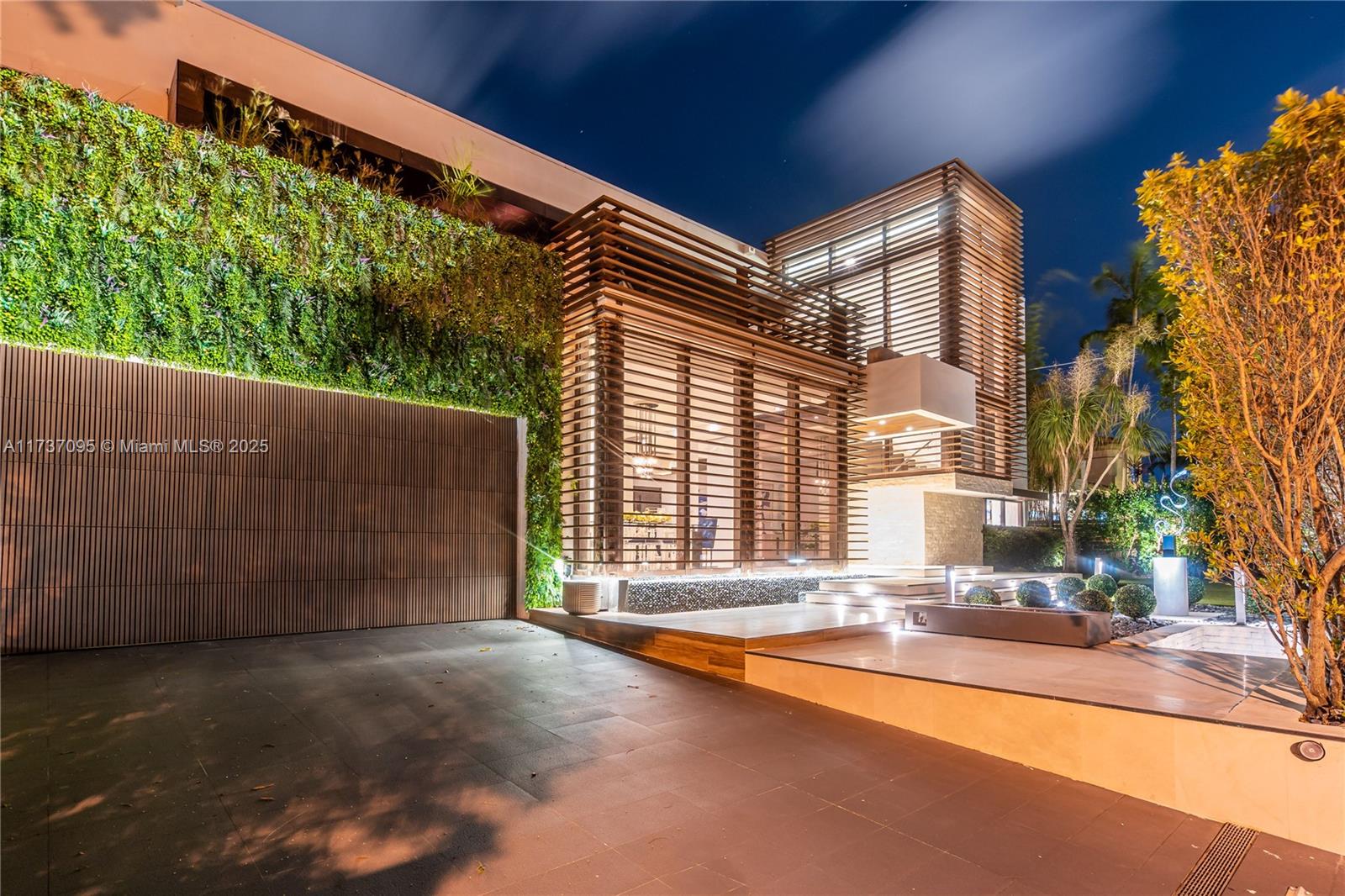 FLAMINGO TERRACE SUB - Residential