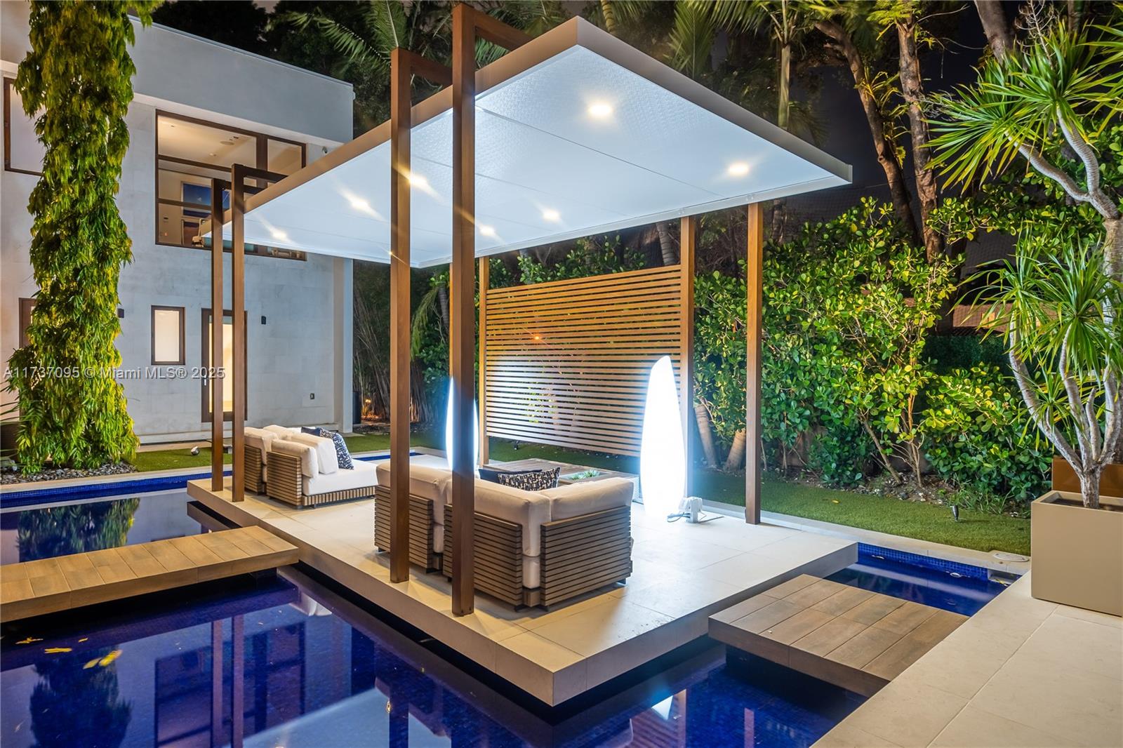 FLAMINGO TERRACE SUB - Residential