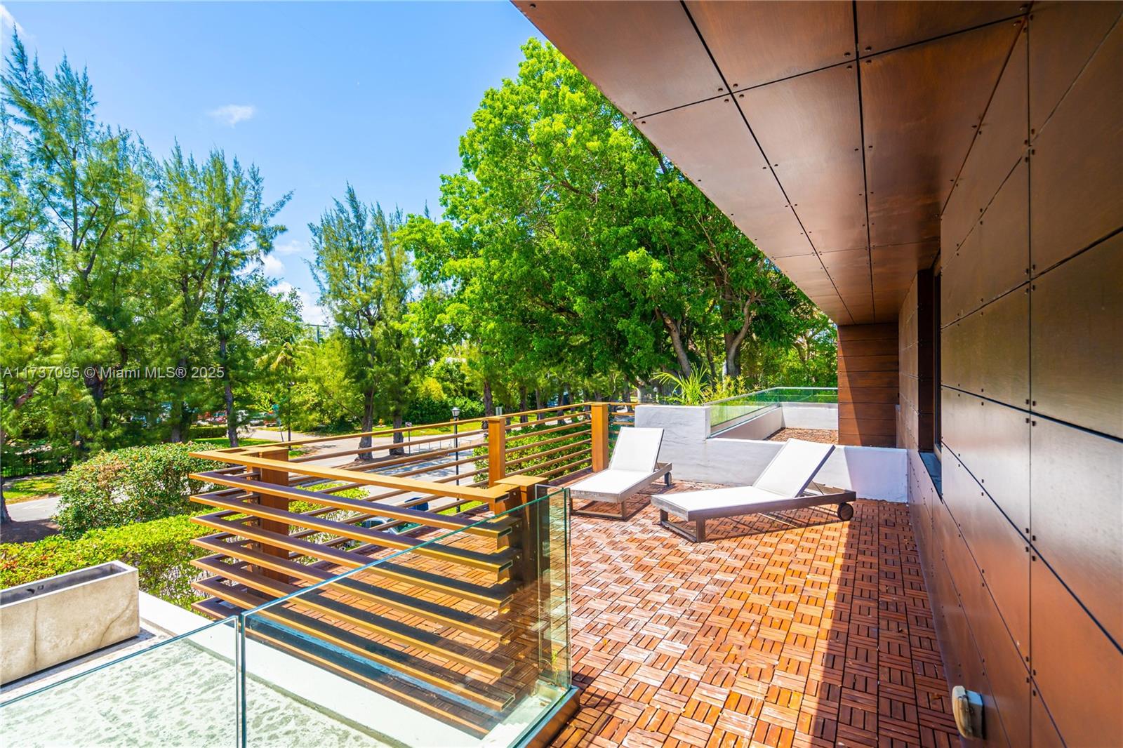 FLAMINGO TERRACE SUB - Residential