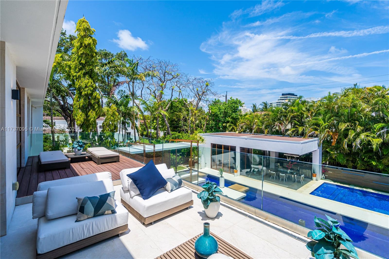 FLAMINGO TERRACE SUB - Residential