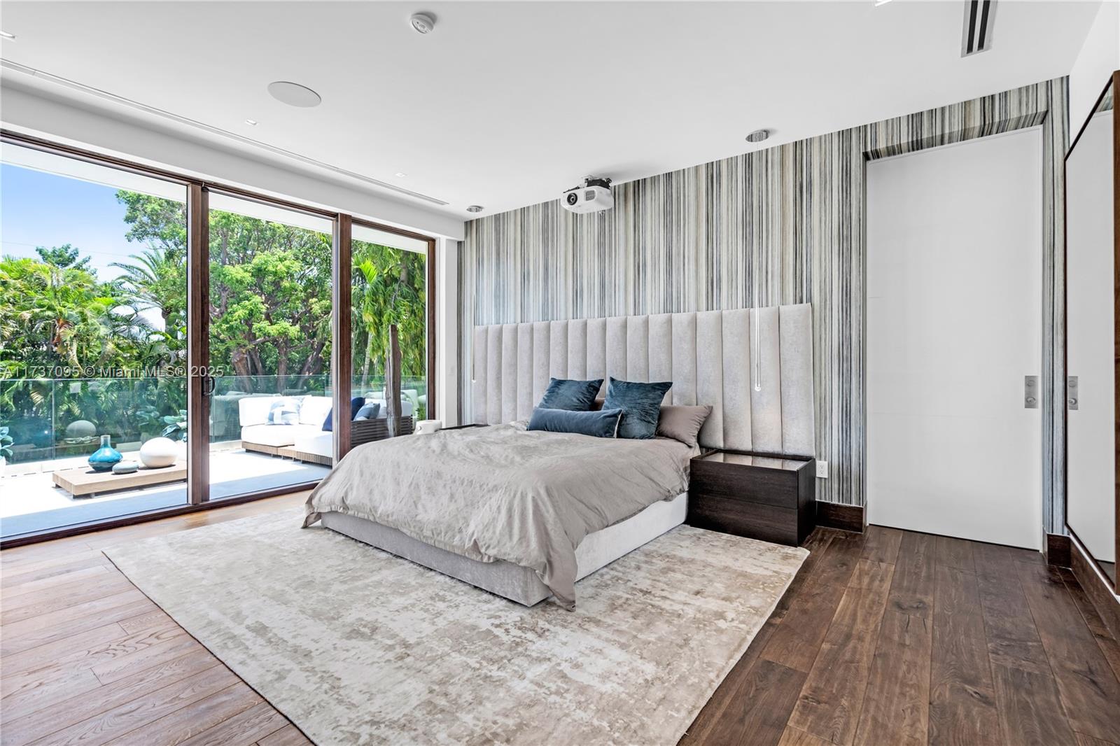 FLAMINGO TERRACE SUB - Residential