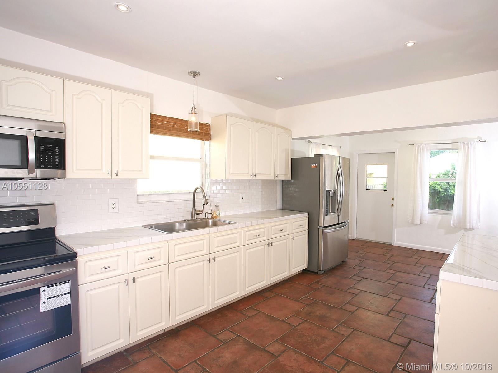 SHADOWLAWN - Residential