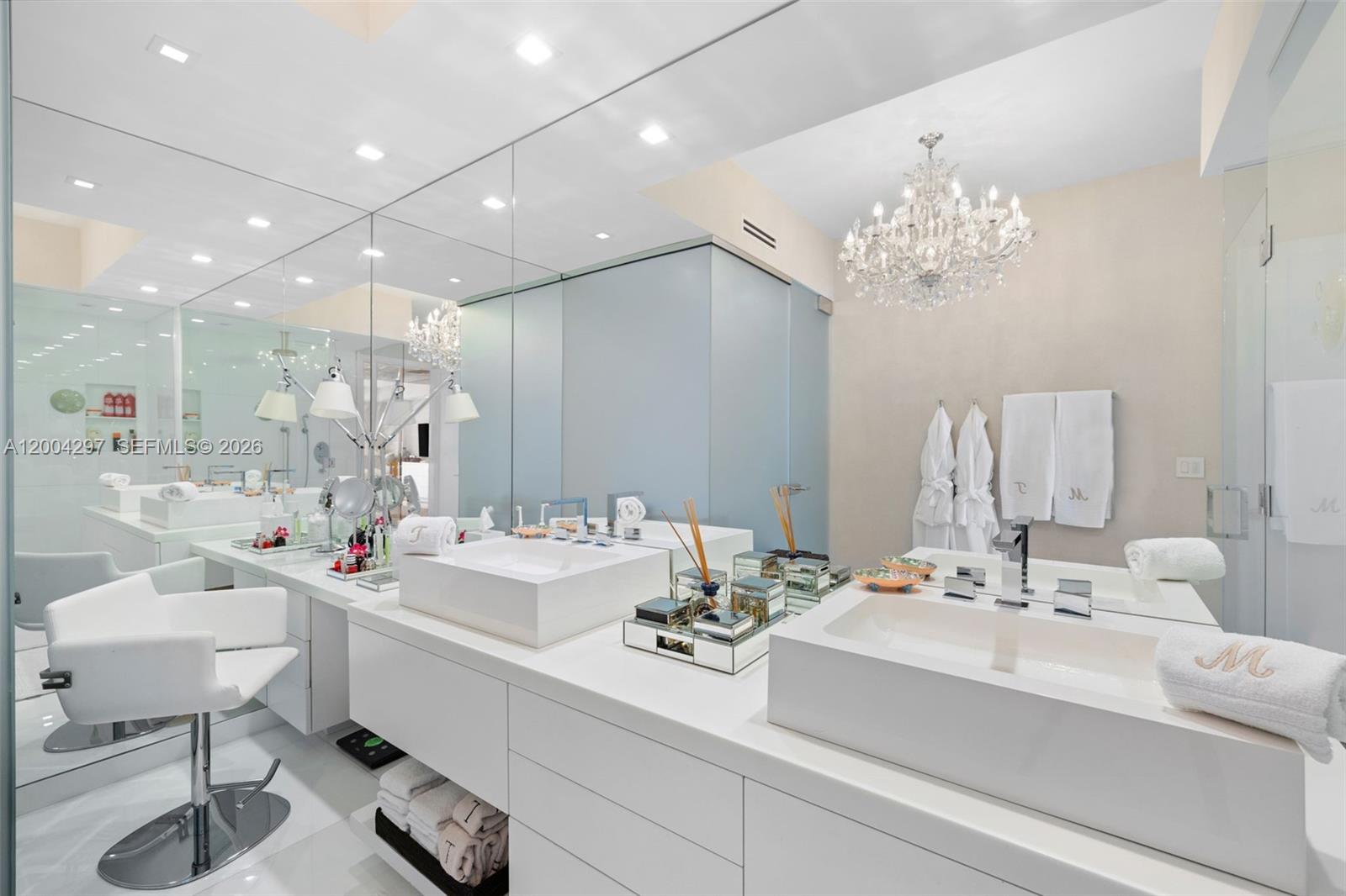 CONTINUUM ON SOUTH BEACH - Residential Lease