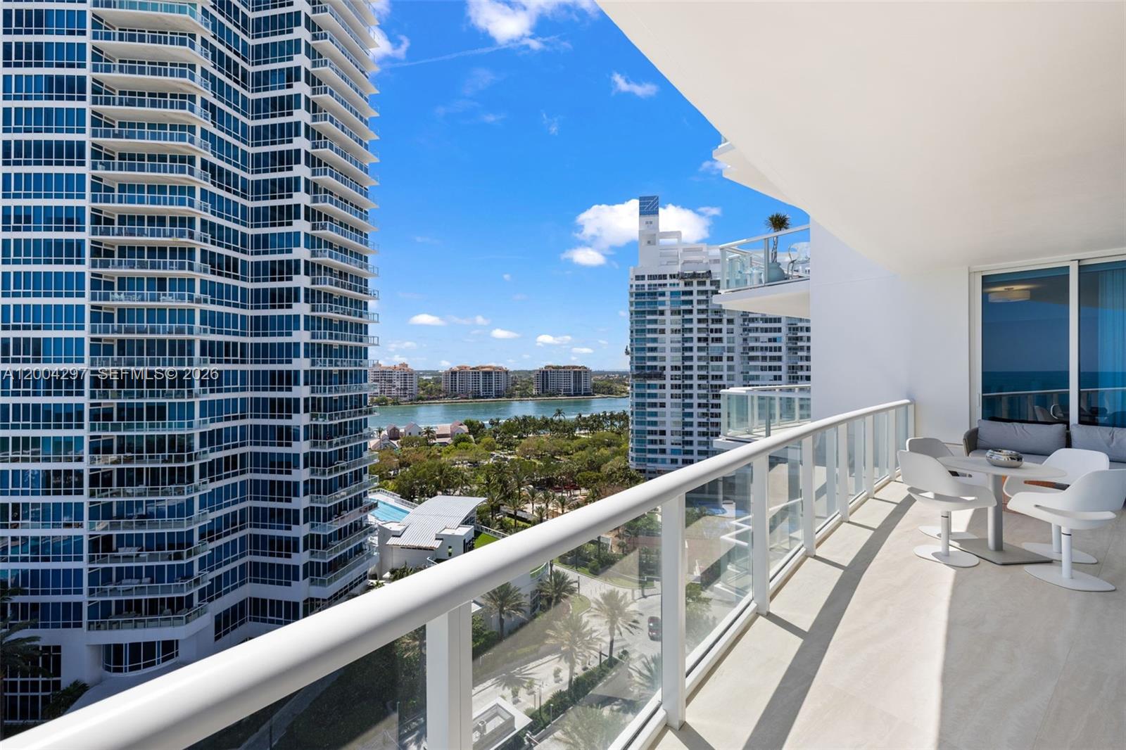 CONTINUUM ON SOUTH BEACH - Residential Lease