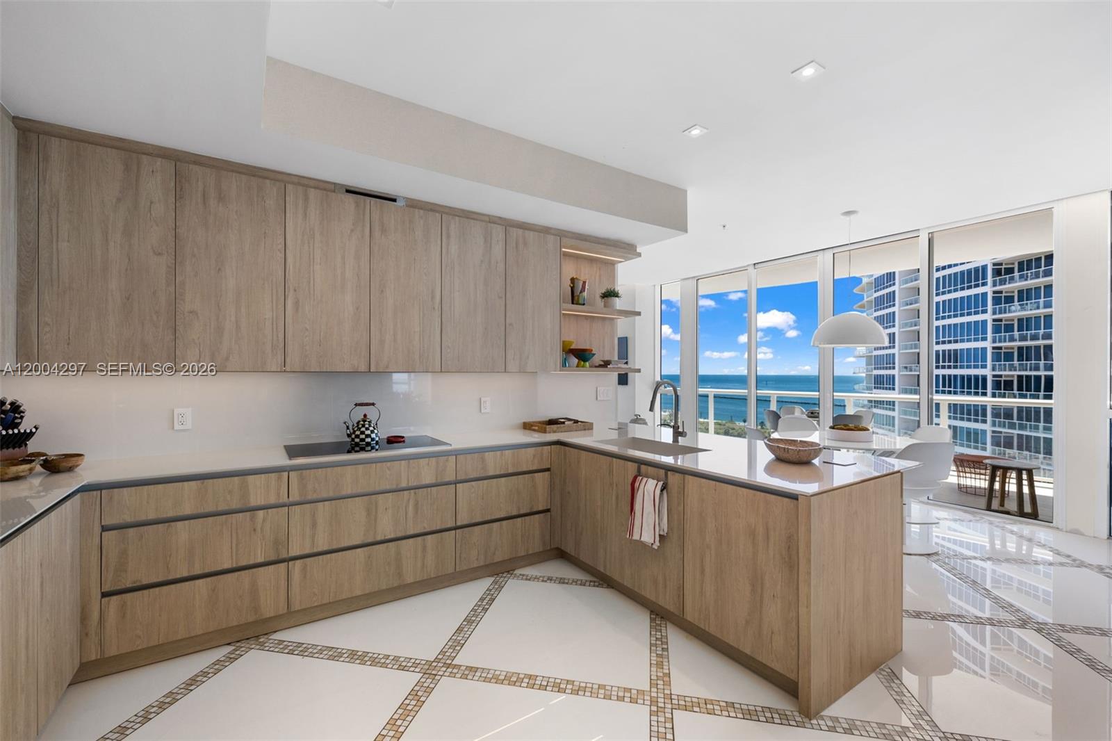 CONTINUUM ON SOUTH BEACH - Residential Lease