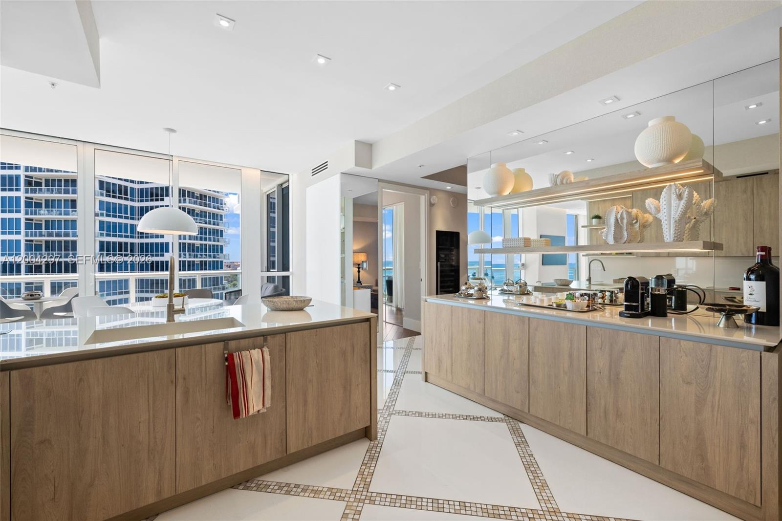 CONTINUUM ON SOUTH BEACH - Residential Lease