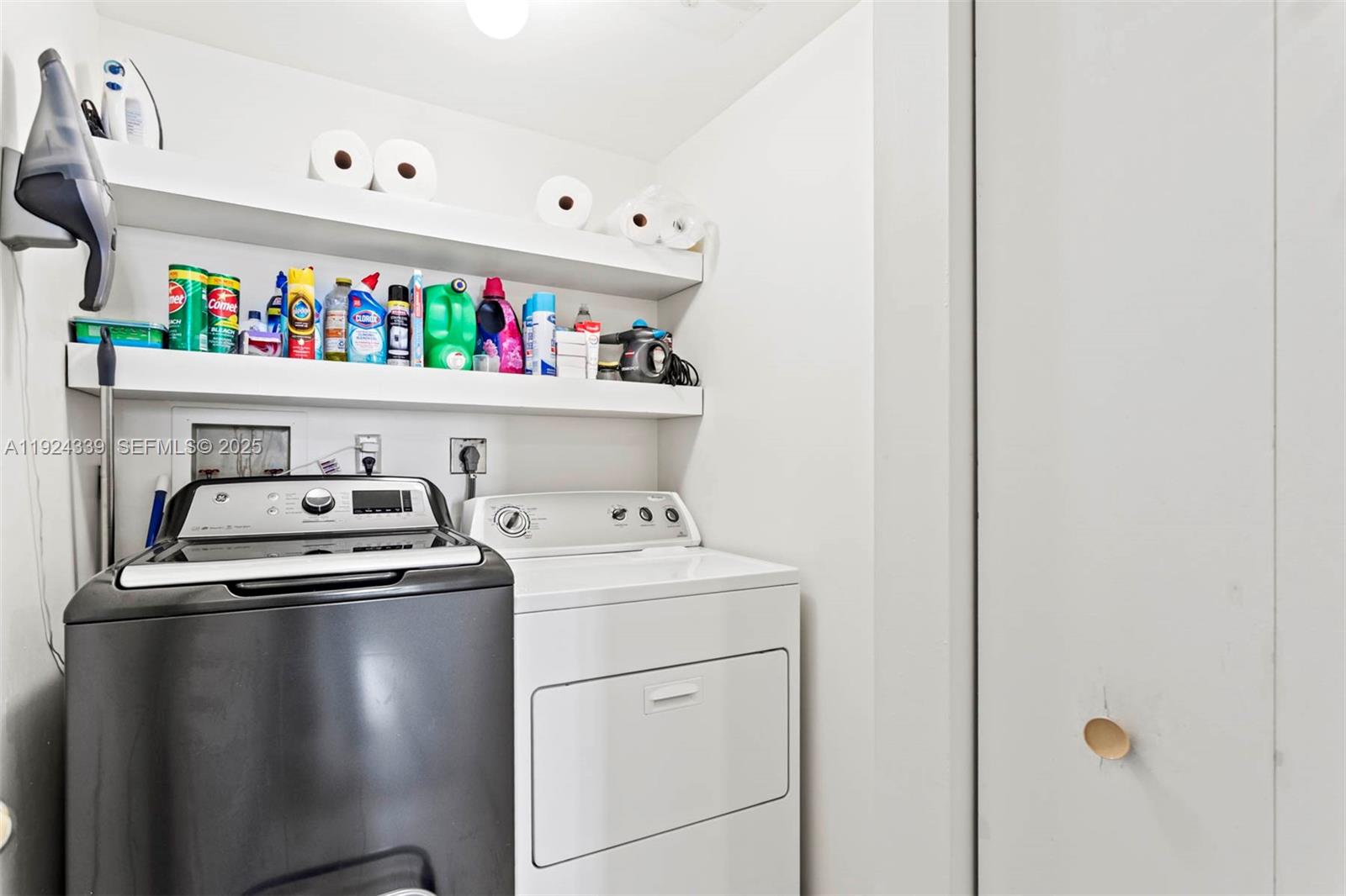 MARINA TOWER CONDO - Residential