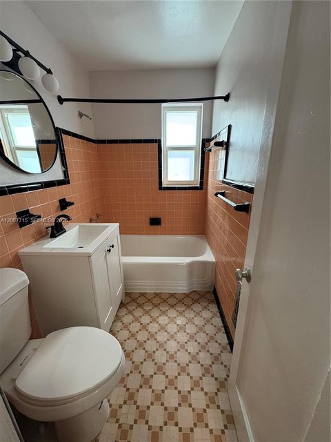 Tiny photo for 725 NE 91st St #1D, Miami Shores, FL 33138 (MLS # A12007715)