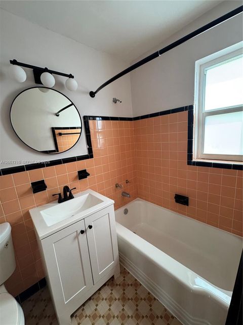 Tiny photo for 725 NE 91st St #1D, Miami Shores, FL 33138 (MLS # A12007715)