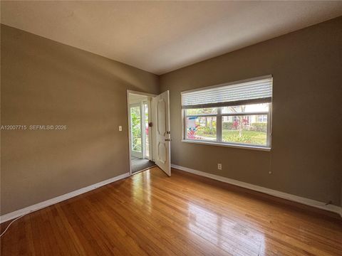 Tiny photo for 725 NE 91st St #1D, Miami Shores, FL 33138 (MLS # A12007715)