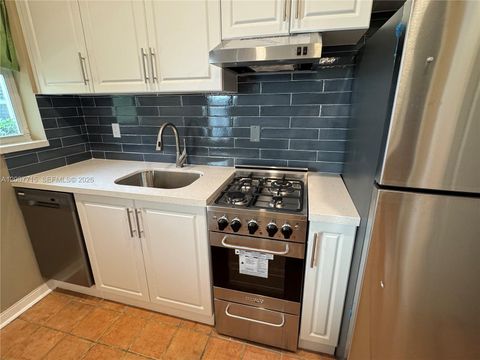 Tiny photo for 725 NE 91st St #1D, Miami Shores, FL 33138 (MLS # A12007715)