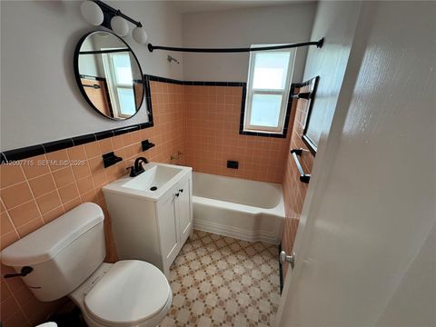 Tiny photo for 725 NE 91st St #1D, Miami Shores, FL 33138 (MLS # A12007715)
