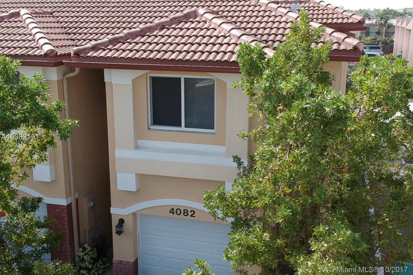 OAK LANDING TOWNHOMES - Residential Lease