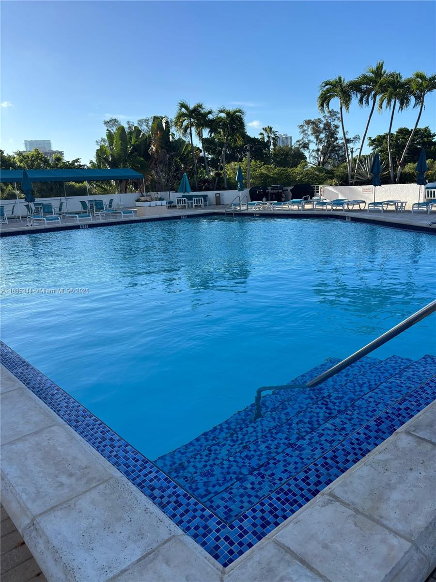 DELVISTA TOWERS CONDO TOW - Residential
