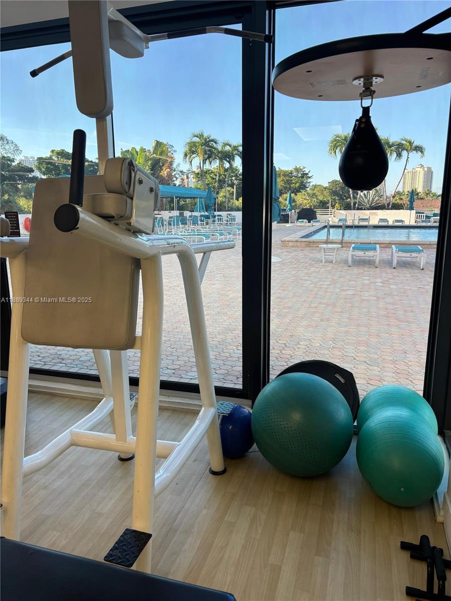 DELVISTA TOWERS CONDO TOW - Residential
