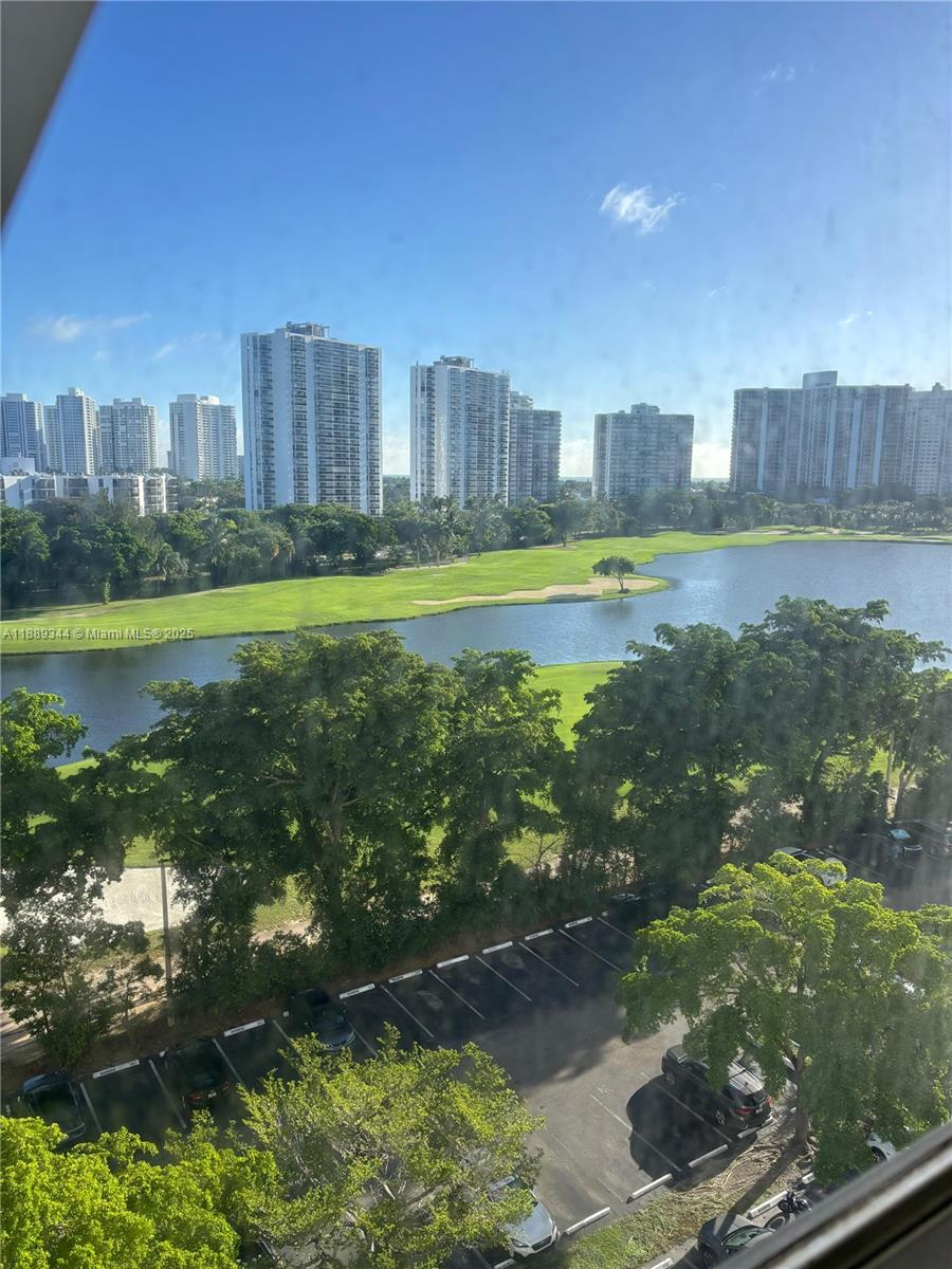 DELVISTA TOWERS CONDO TOW - Residential