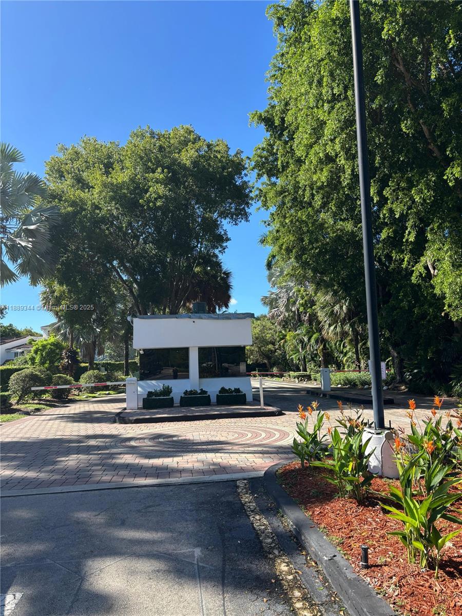 DELVISTA TOWERS CONDO TOW - Residential
