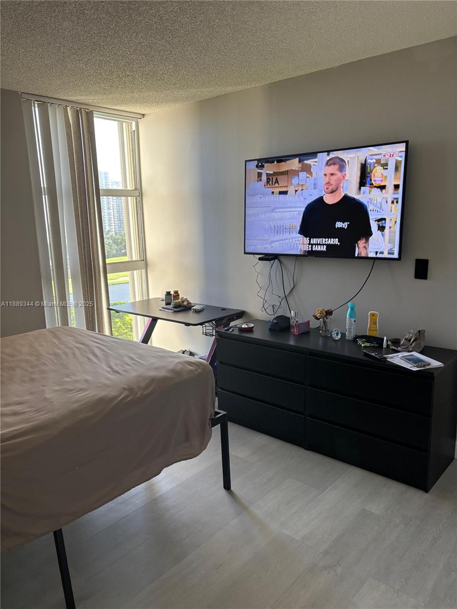 DELVISTA TOWERS CONDO TOW - Residential