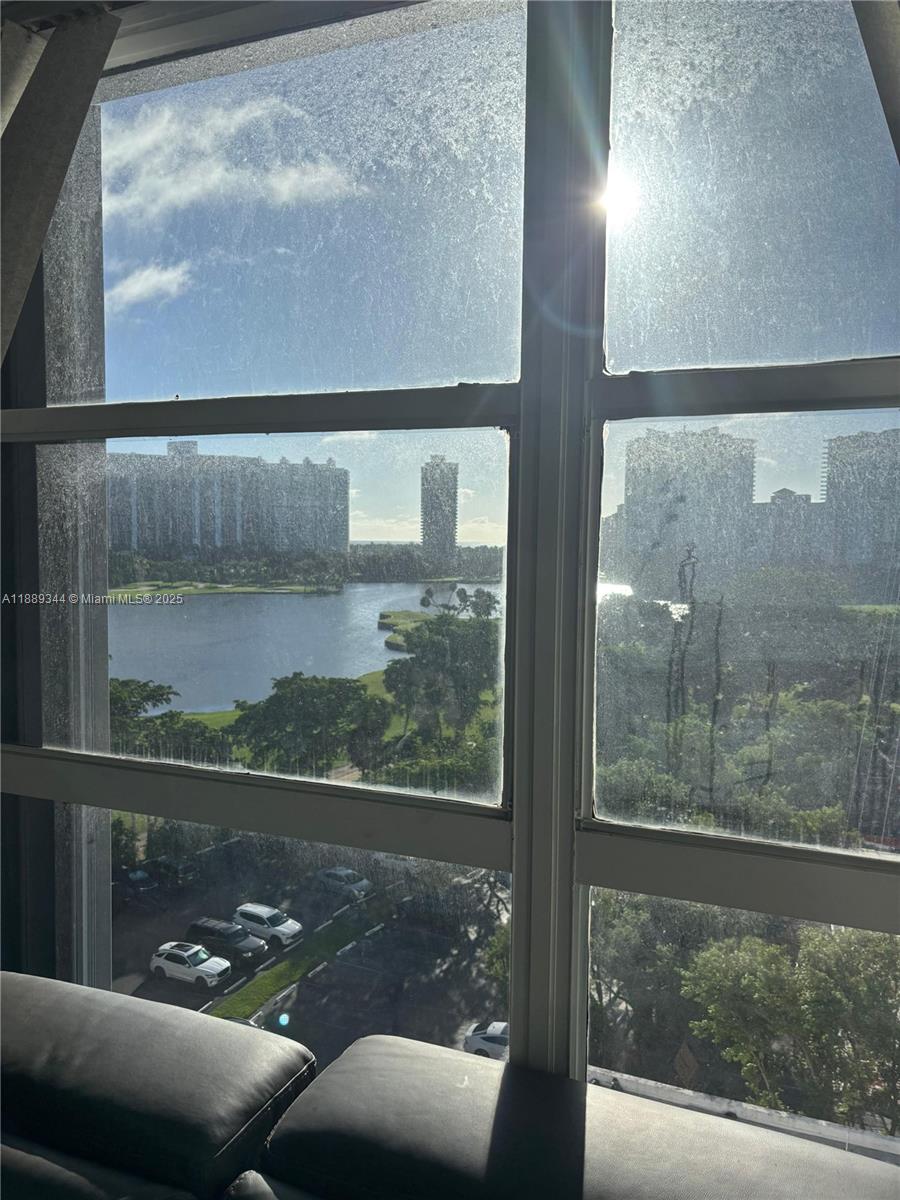 DELVISTA TOWERS CONDO TOW - Residential