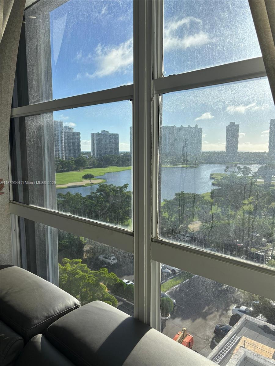 DELVISTA TOWERS CONDO TOW - Residential