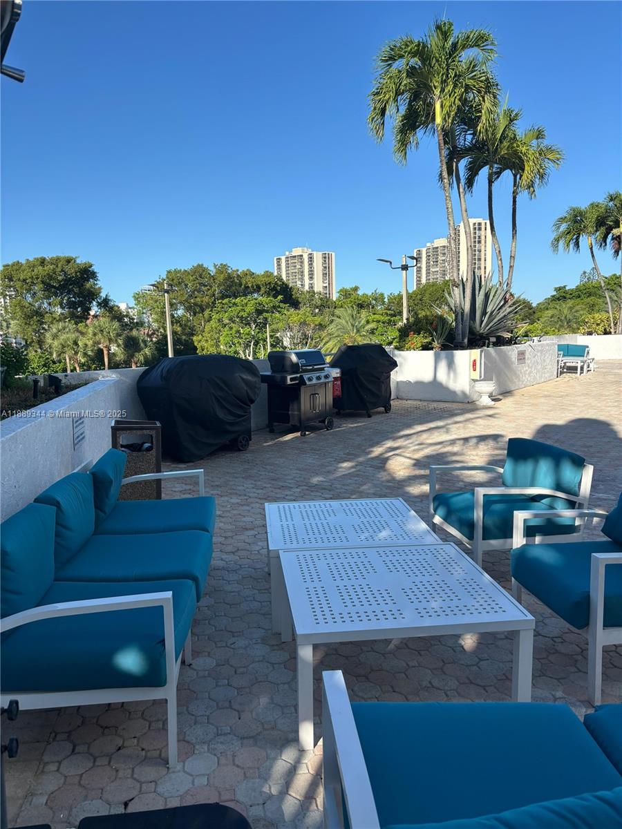 DELVISTA TOWERS CONDO TOW - Residential
