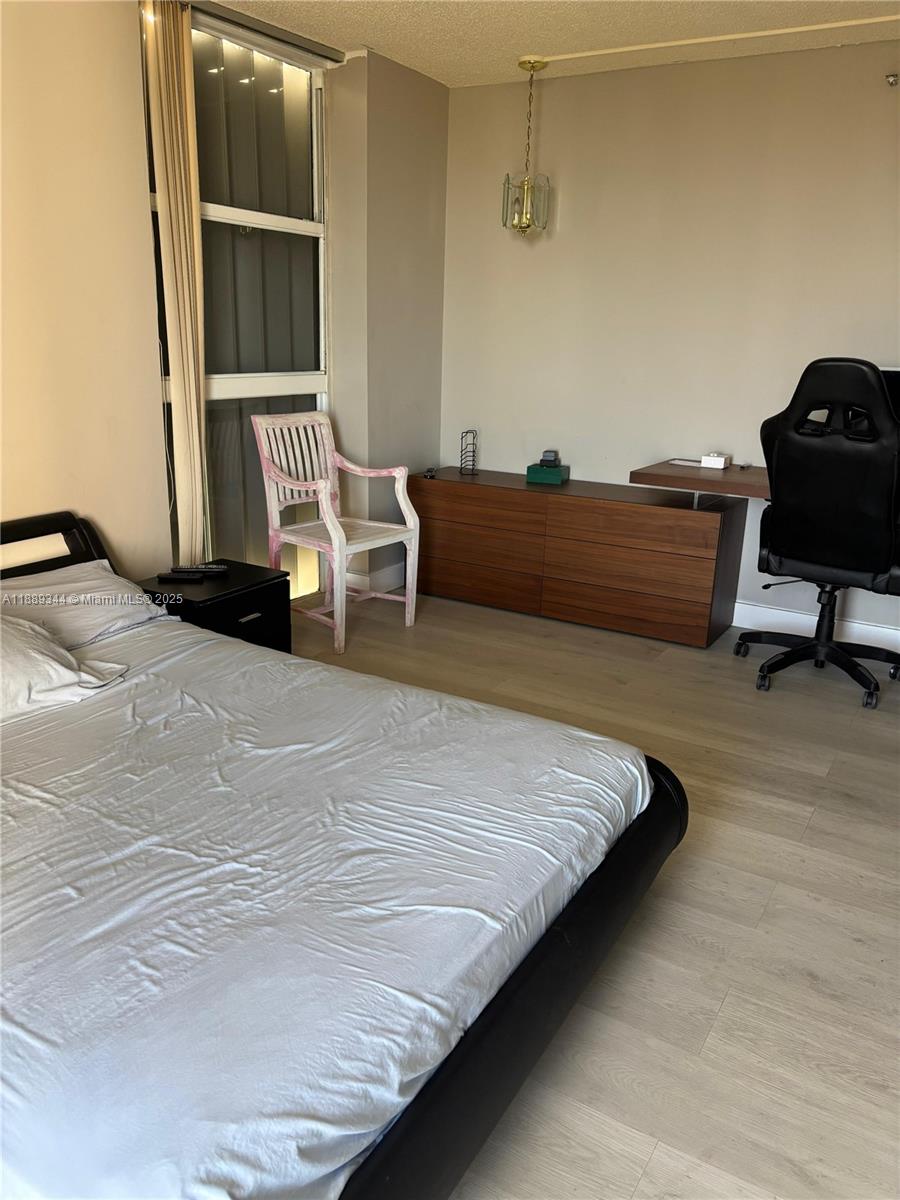 DELVISTA TOWERS CONDO TOW - Residential