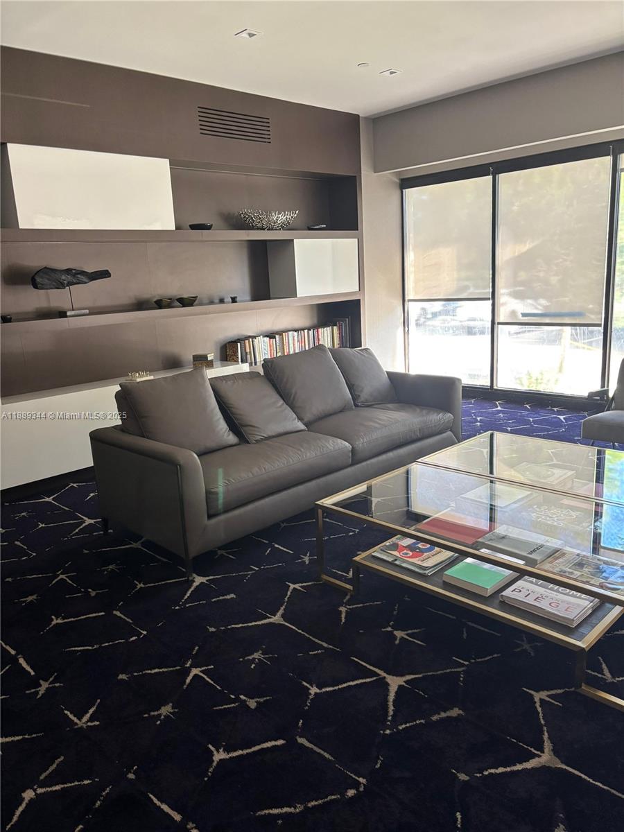 DELVISTA TOWERS CONDO TOW - Residential