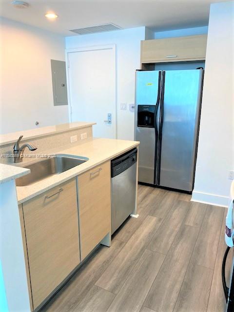 CITY 24 CONDO - Residential