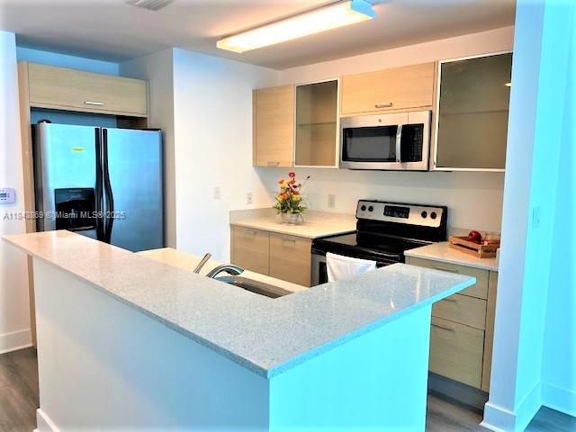 CITY 24 CONDO - Residential