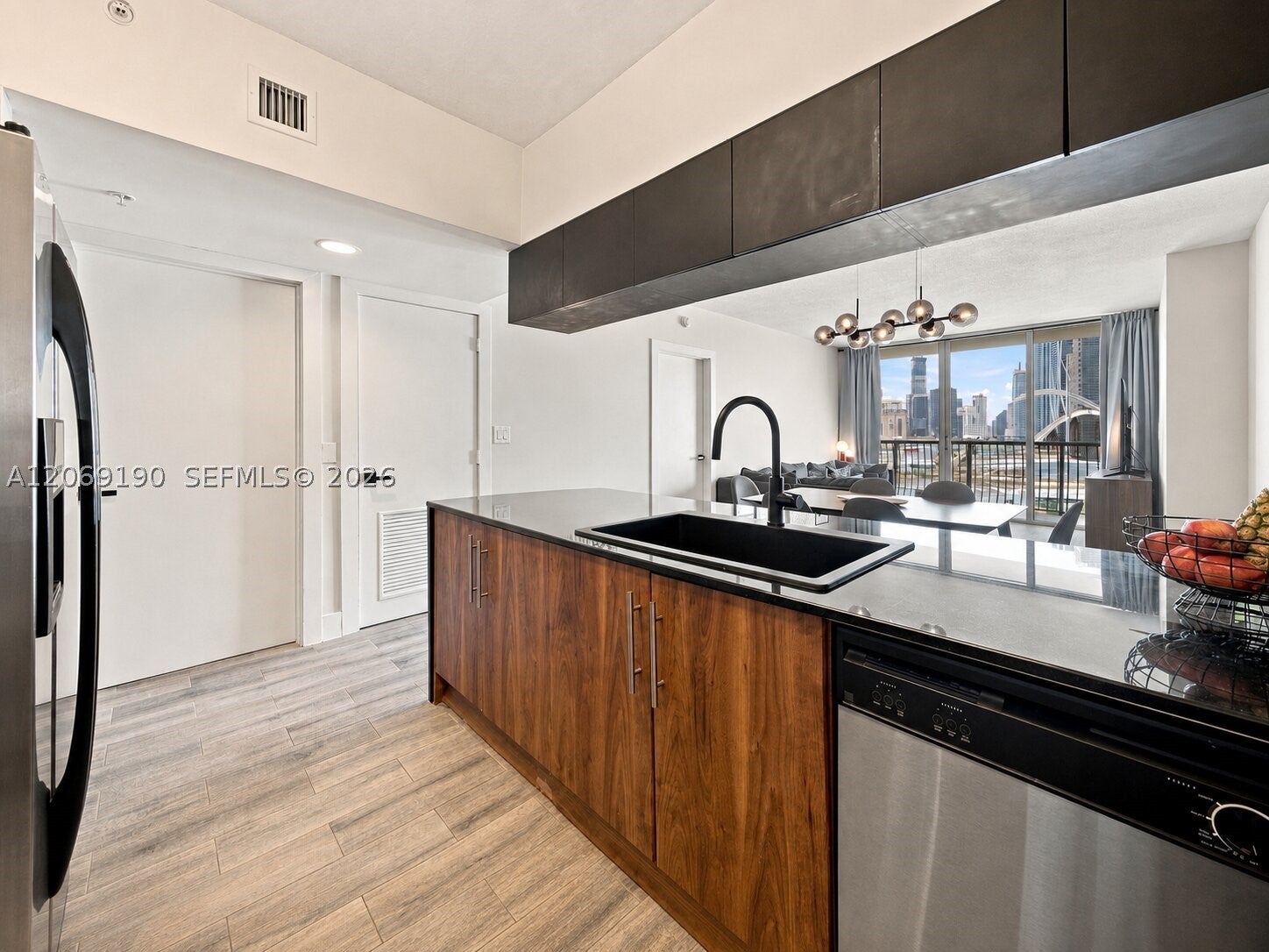 1750 N Bayshore Dr 1912