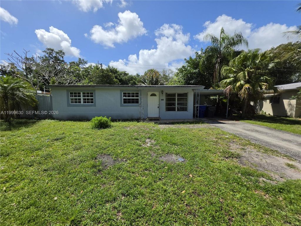 Photo of 5720 Douglas St, Hollywood, FL 33021 (MLS # A11999630)