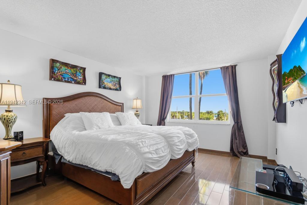 VENETIAN - Residential