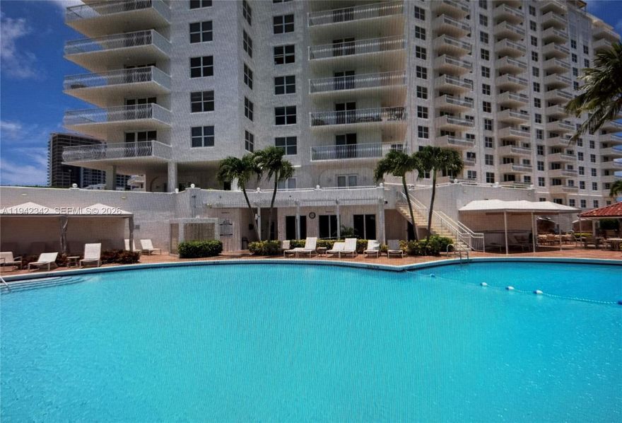Beautiful resort-style condominium located on the Intracoastal Waterway, just steps from the beach. The community offers outstanding amenities, including a heated pool, spa, tiki hut, BBQ areas, fitness center, saunas, game and party rooms, and a library with Wi-Fi. Dockage available when possible.
Unit 306 features one of the largest floor plans in the building, with split bedroom layout, ceramic flooring, hurricane-impact windows, walk-in closets, stainless steel appliances, and a spacious balcony with ocean views.