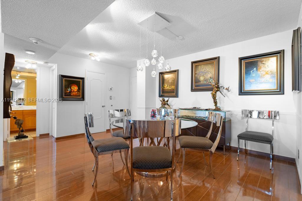 VENETIAN - Residential