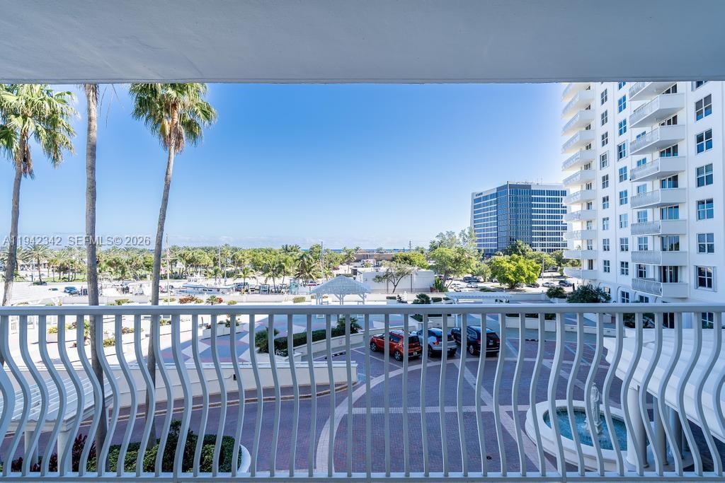 VENETIAN - Residential